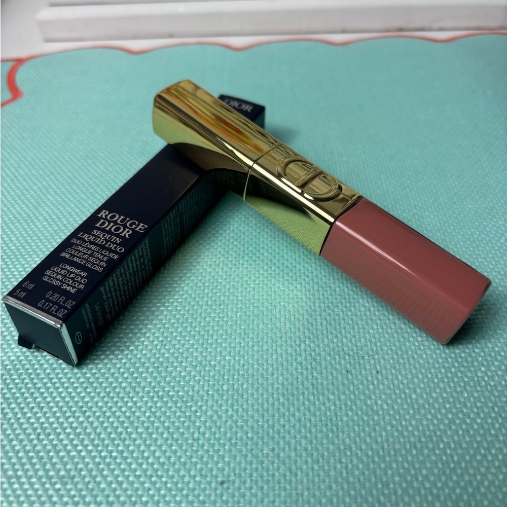 Rouge Dior Sequin Liquid Duo Lipstick. RIBBONS. #220 - Picture 8 of 12